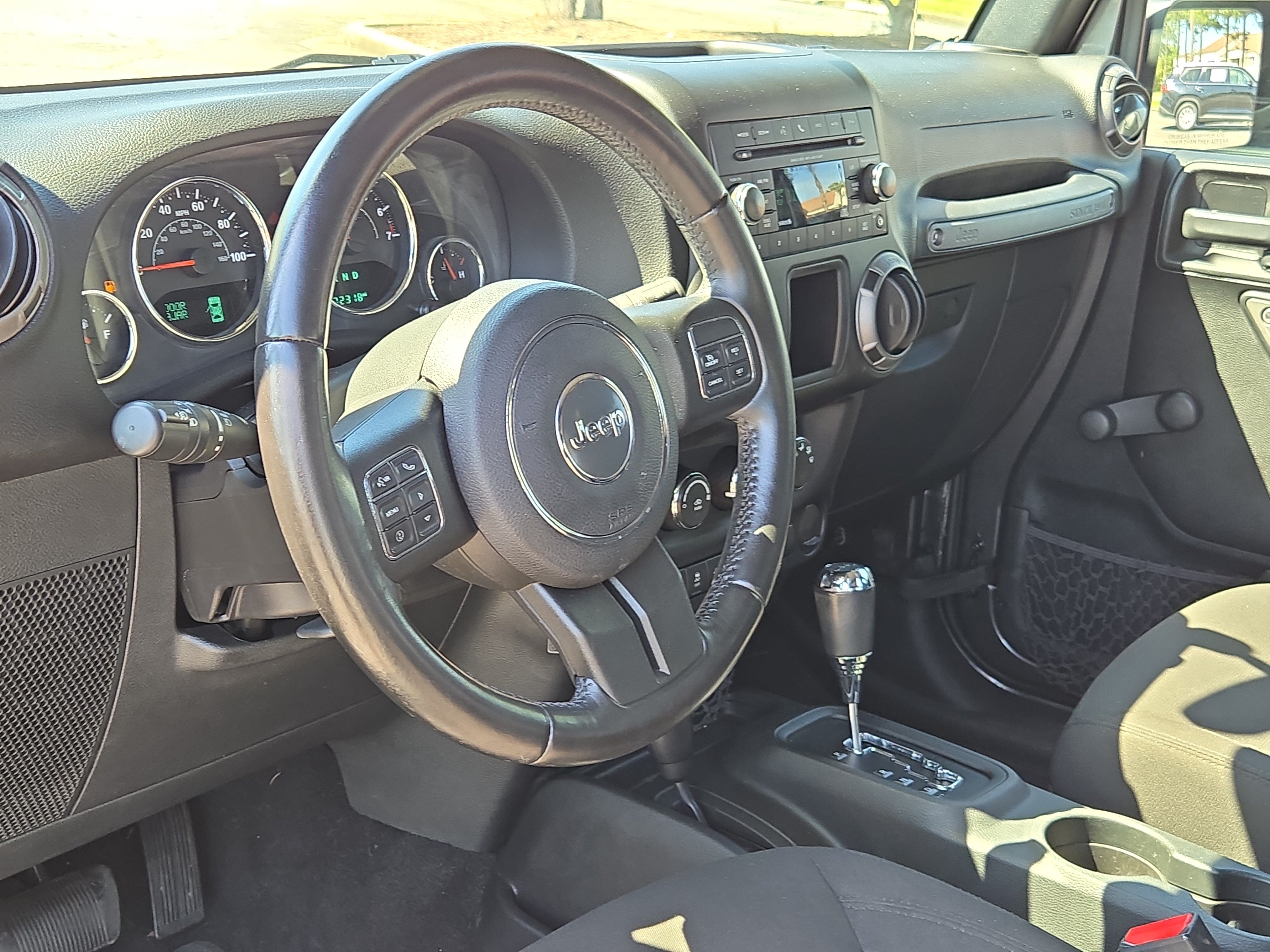Used 2017 Jeep Wrangler Unlimited Sport w/ Connectivity Group AWD/4WD image 15