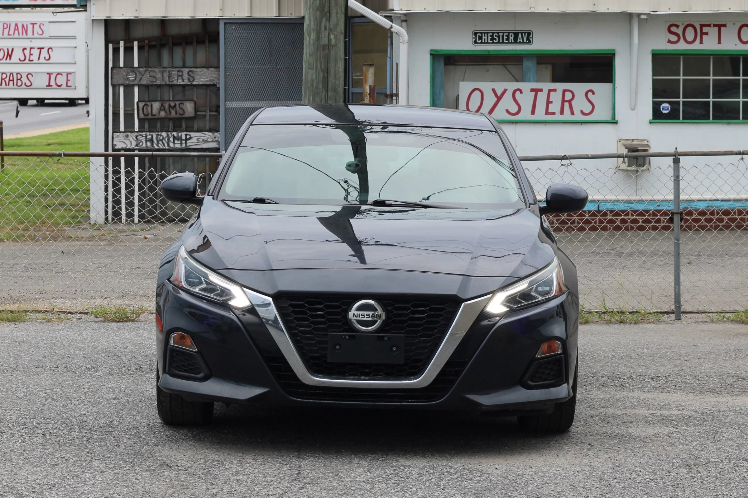 Used 2021 Nissan Altima 2.5 SV FWD image 2