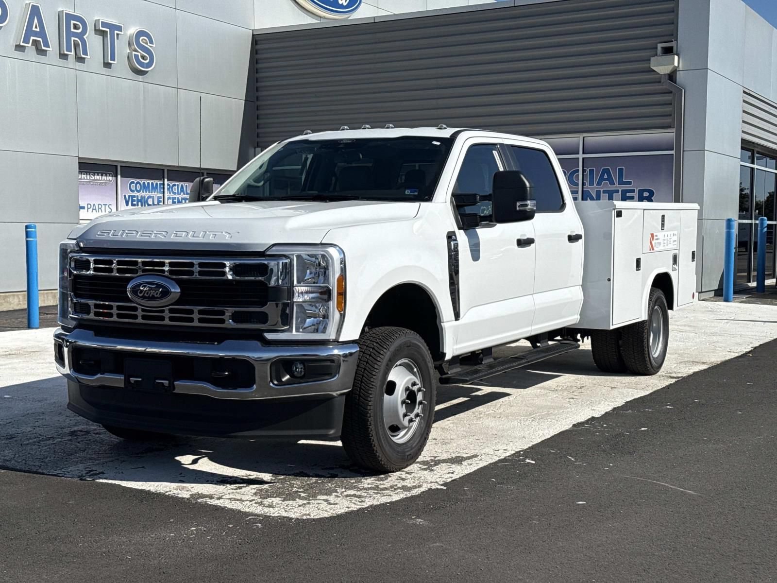 New 2026 Ford F350 XL w/ XL Chrome Package AWD/4WD image 7