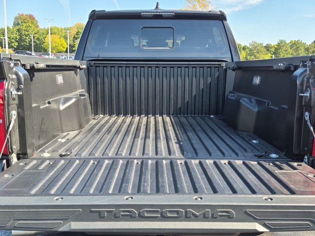Certified 2026 Toyota Tacoma SR5 AWD/4WD image 17