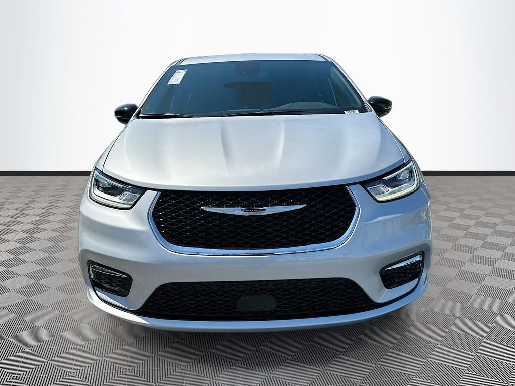 New 2026 Chrysler Pacifica Select FWD image 2