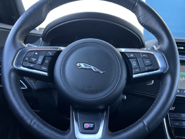 Used 2019 Jaguar XE S RWD image 17