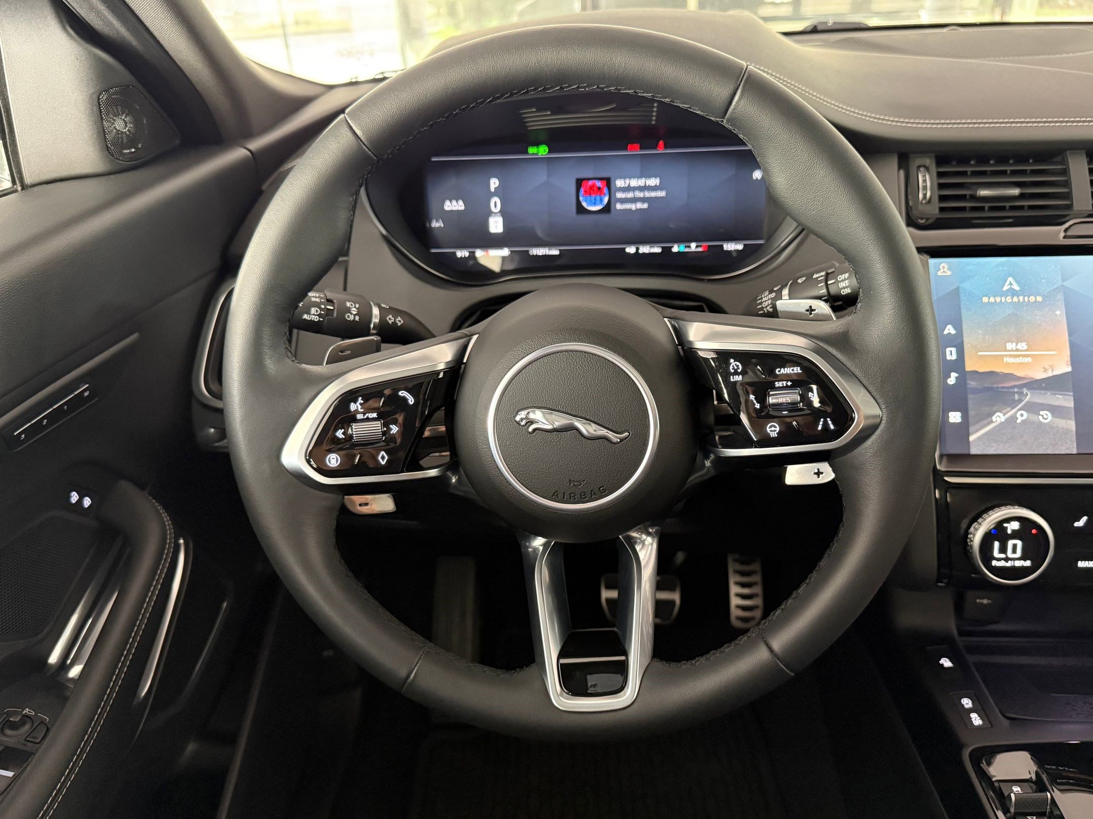 Used 2024 Jaguar E-PACE R-Dynamic SE AWD/4WD image 17
