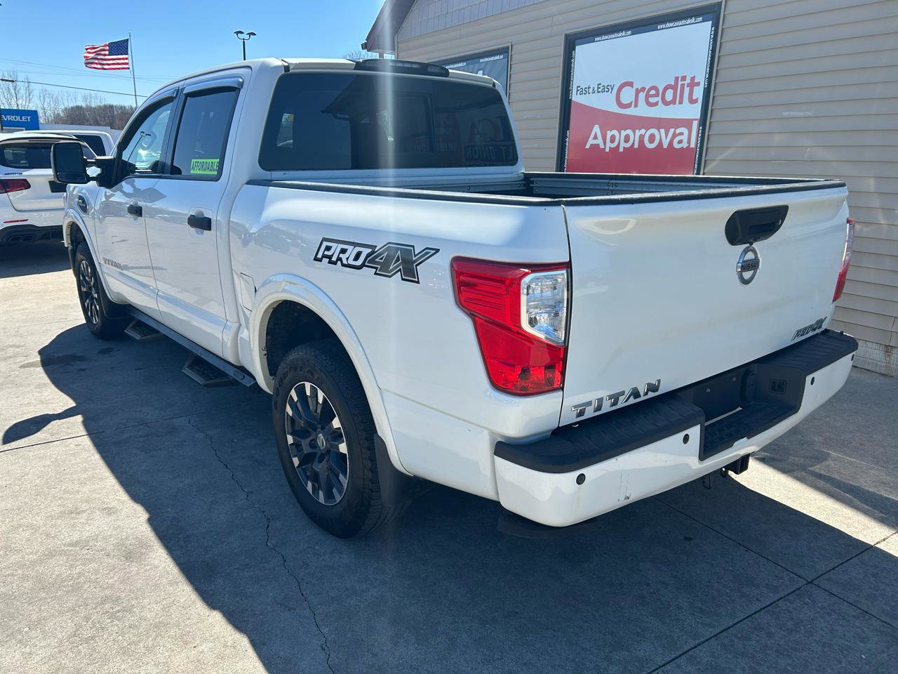 Used 2017 Nissan Titan Platinum Reserve image 7