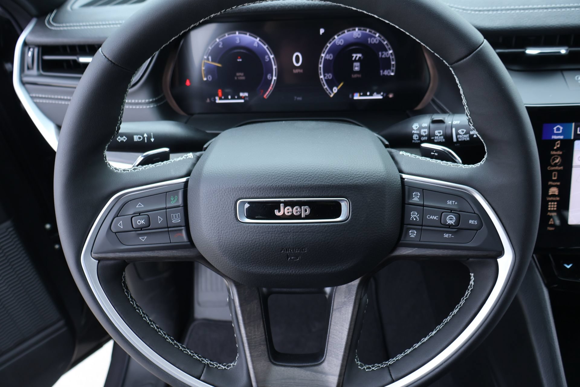 New 2026 Jeep Grand Cherokee Altitude AWD/4WD image 3