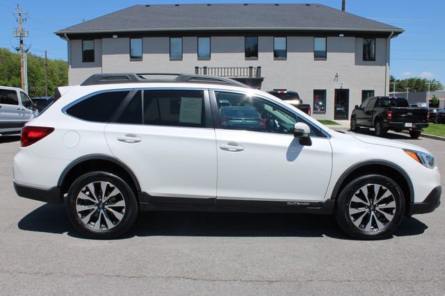 Used 2017 Subaru Outback 2.5i Limited AWD/4WD image 6