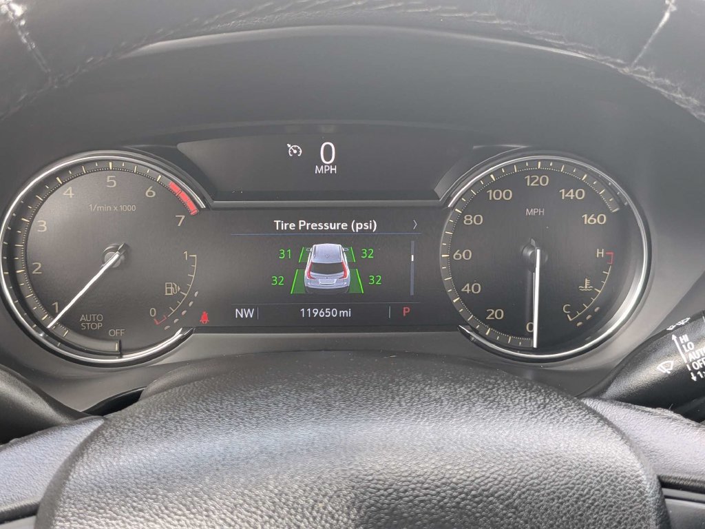 Used 2021 Cadillac XT4 Premium Luxury FWD image 22