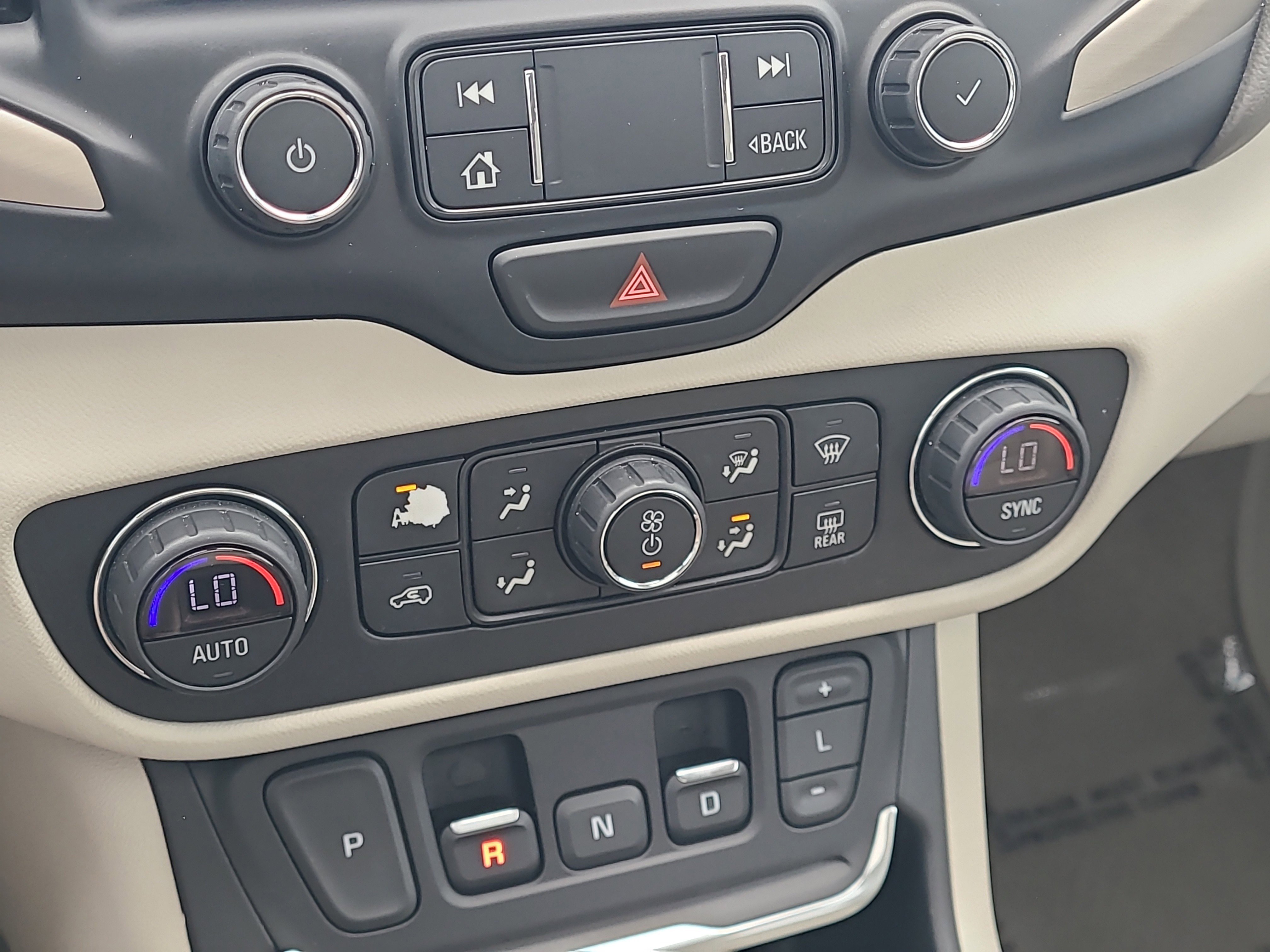 Used 2020 GMC Terrain Denali w/ Denali Premium Package image 24