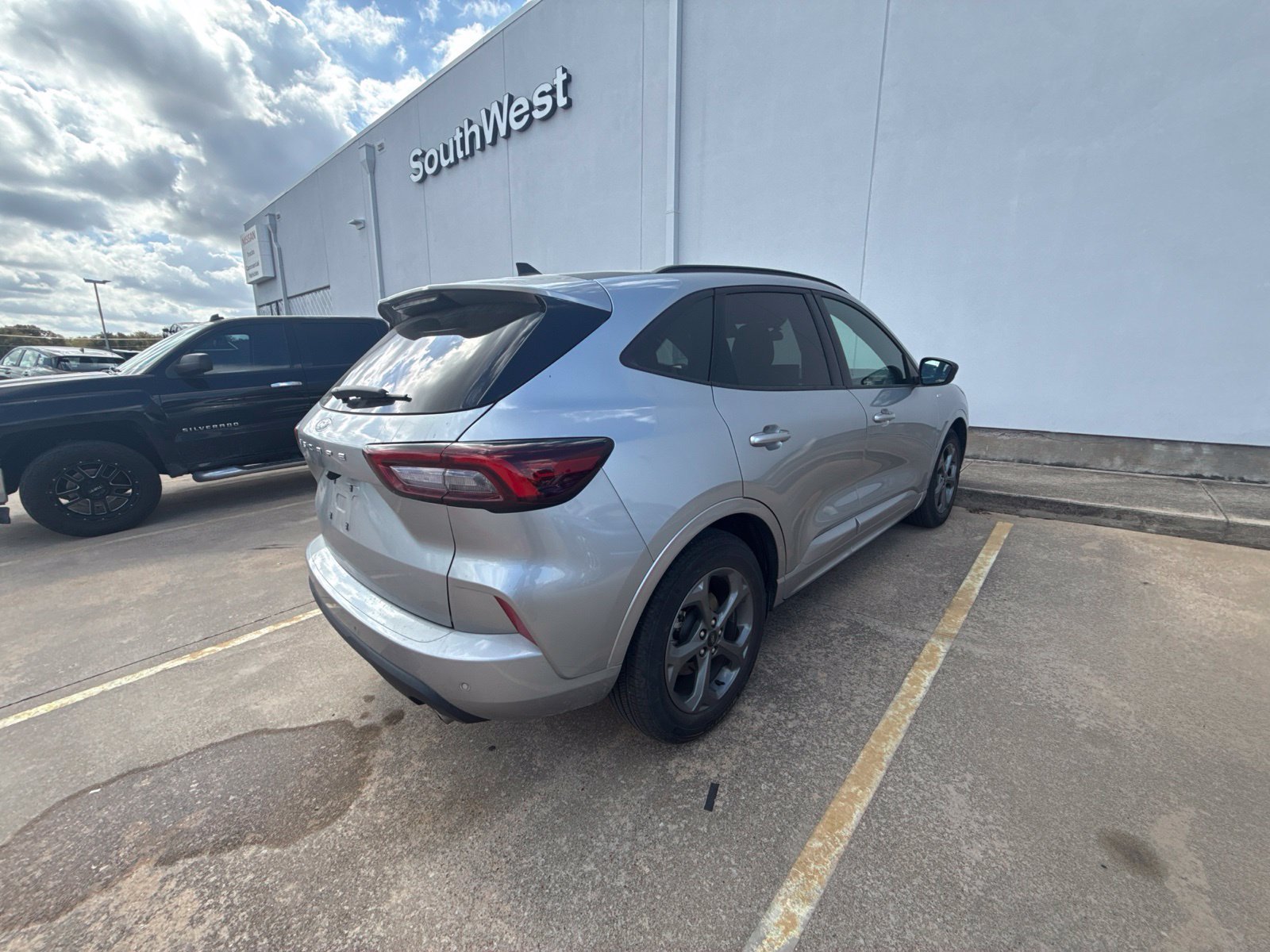 Used 2024 Ford Escape ST-Line w/ Tech Pack #1 FWD image 7