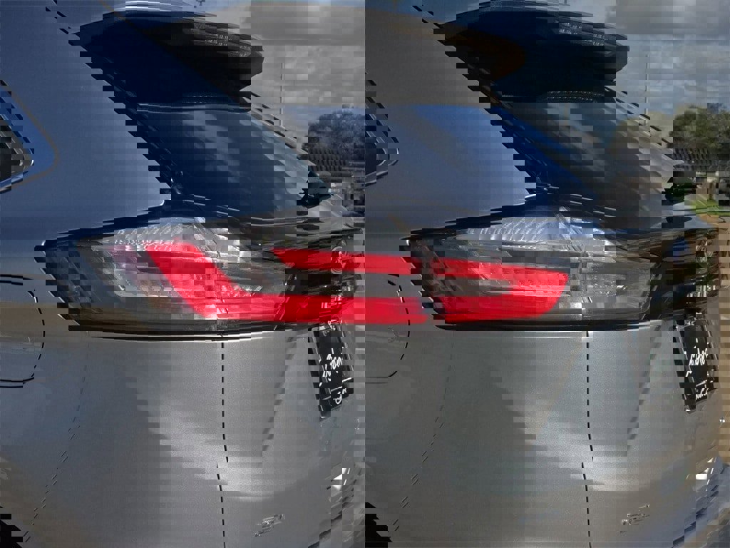 Used 2023 Ford Edge SEL image 29