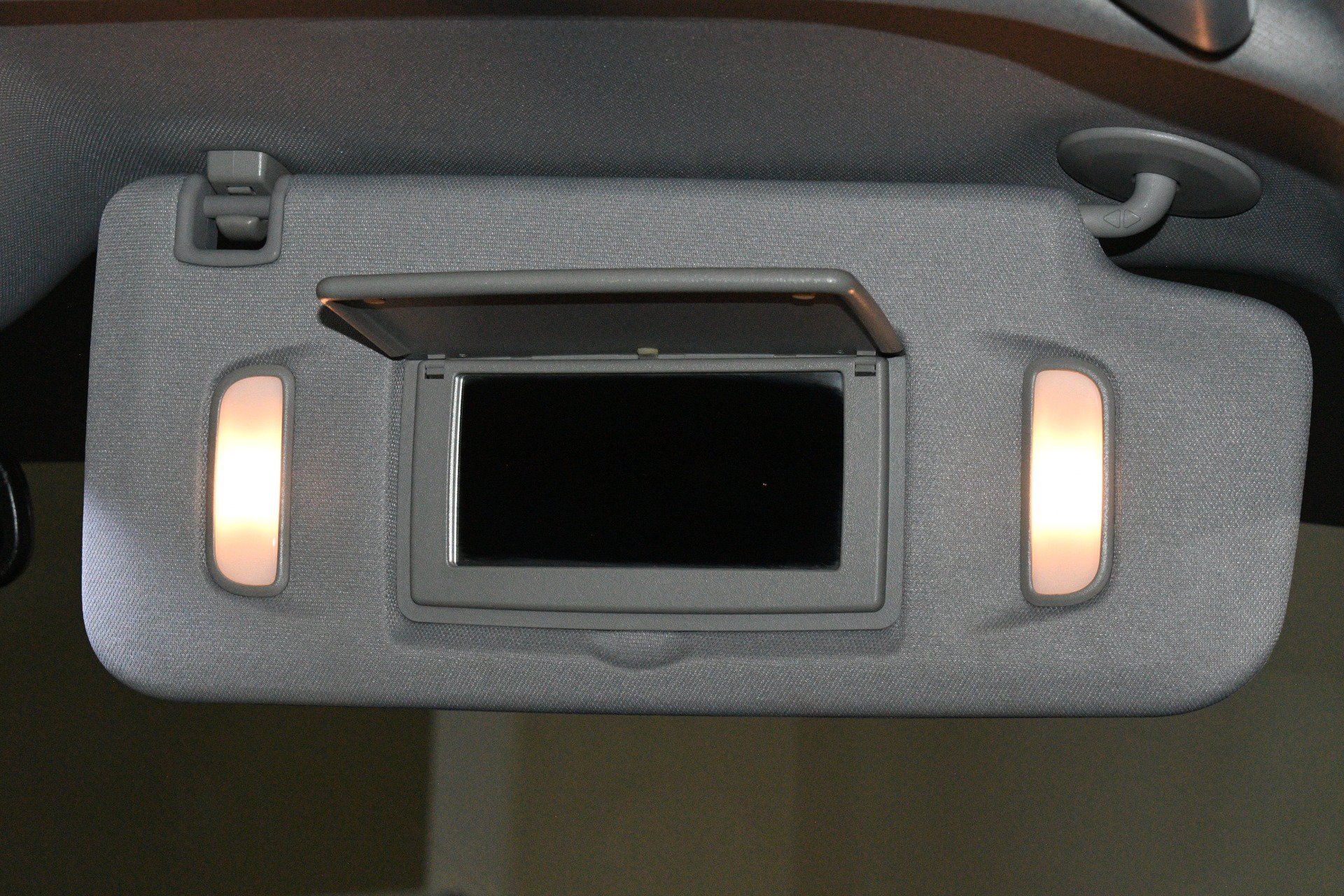Used 2019 GMC Acadia SLT FWD image 26