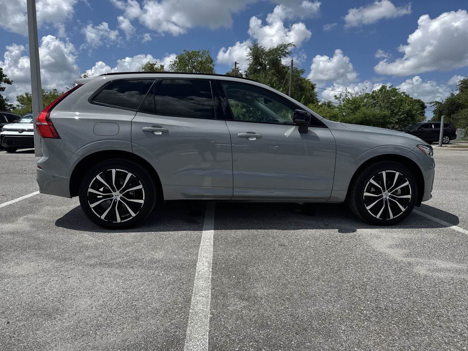 Used 2025 Volvo XC60 B5 Plus w/ Protection Package Premier AWD/4WD image 7