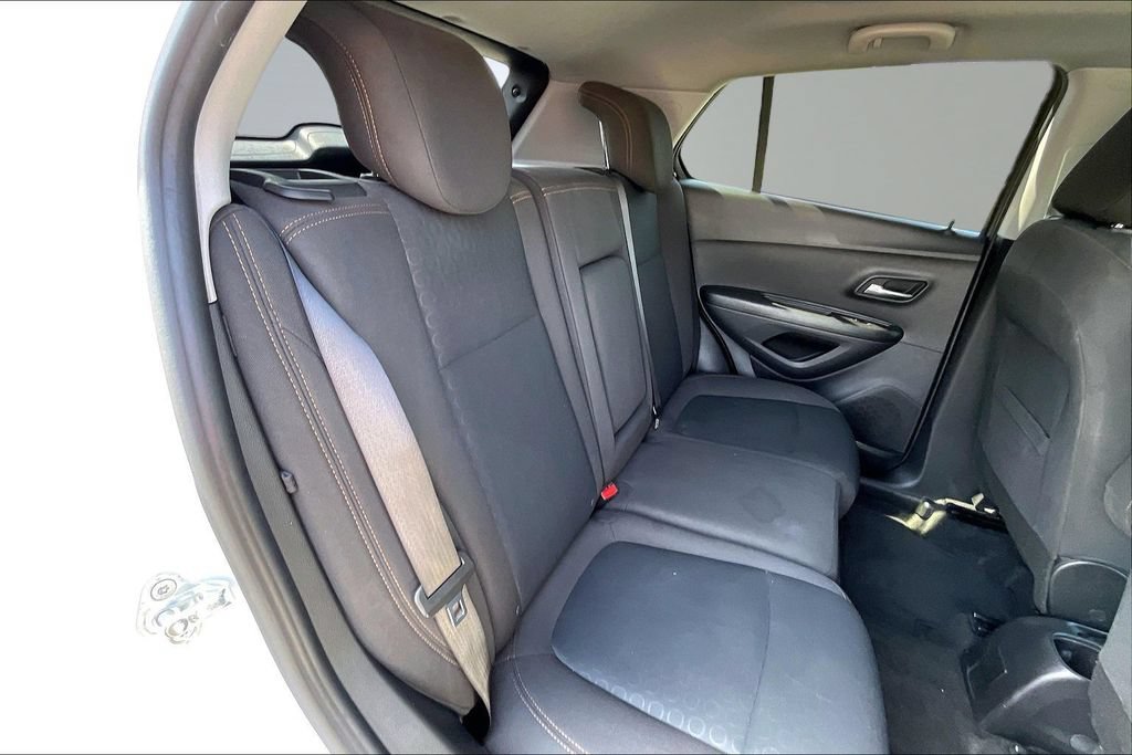 Used 2022 Chevrolet Trax LS w/ Tint and Cruise Package FWD image 26