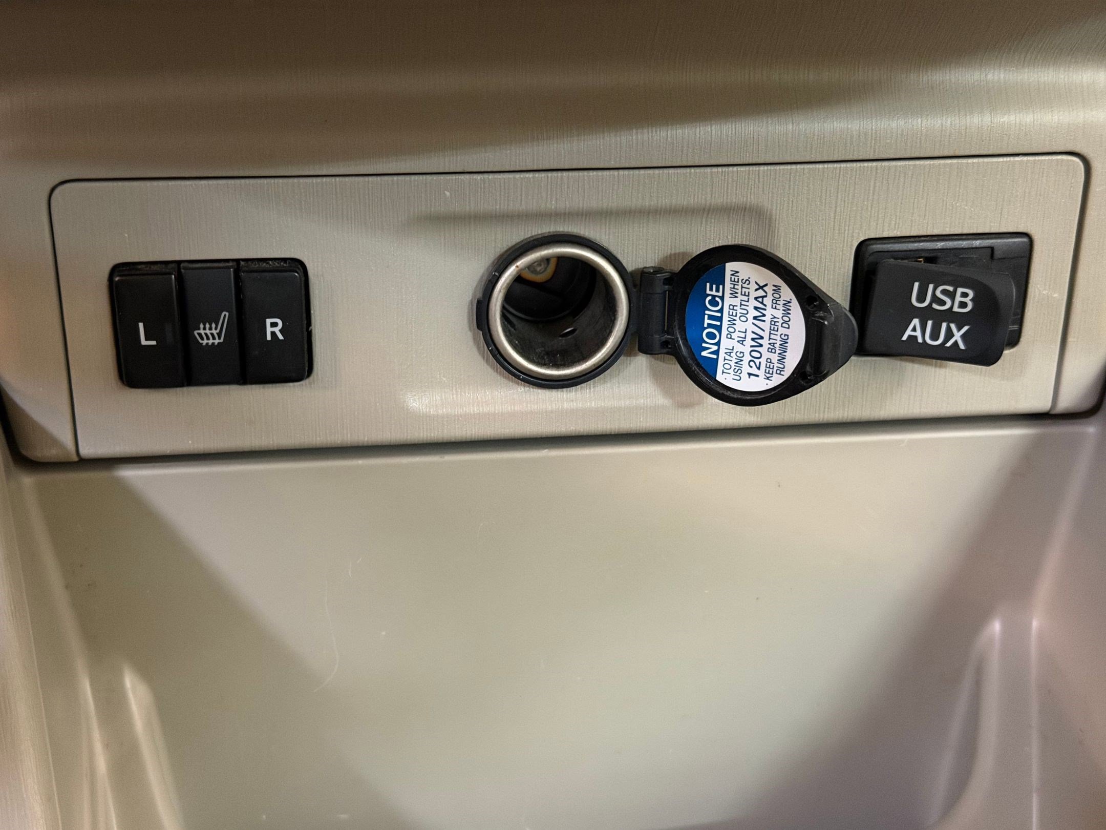 Used 2012 Toyota Prius V Five image 28