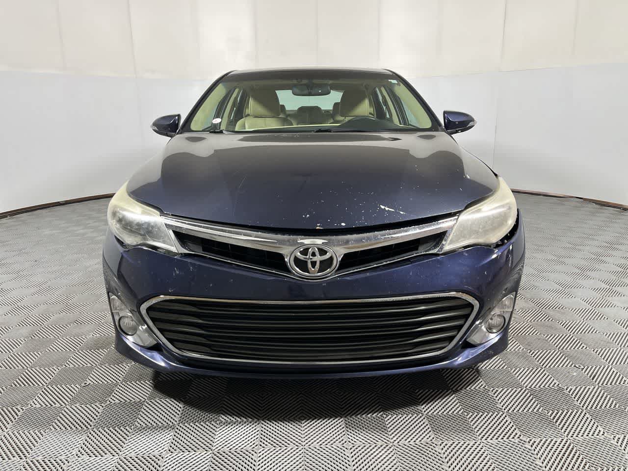 Used 2015 Toyota Avalon Limited FWD image 3