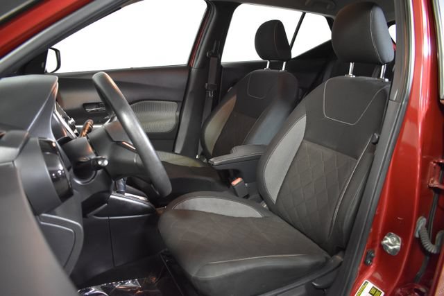 Used 2020 Nissan Kicks SV FWD image 9