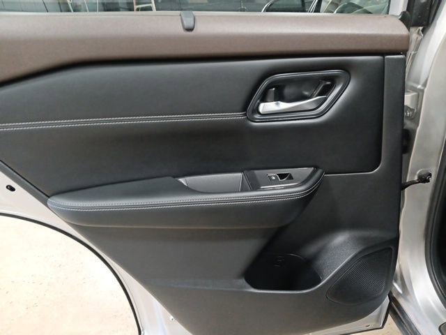 Certified 2023 Nissan Rogue SL w/ SL Premium Package image 30