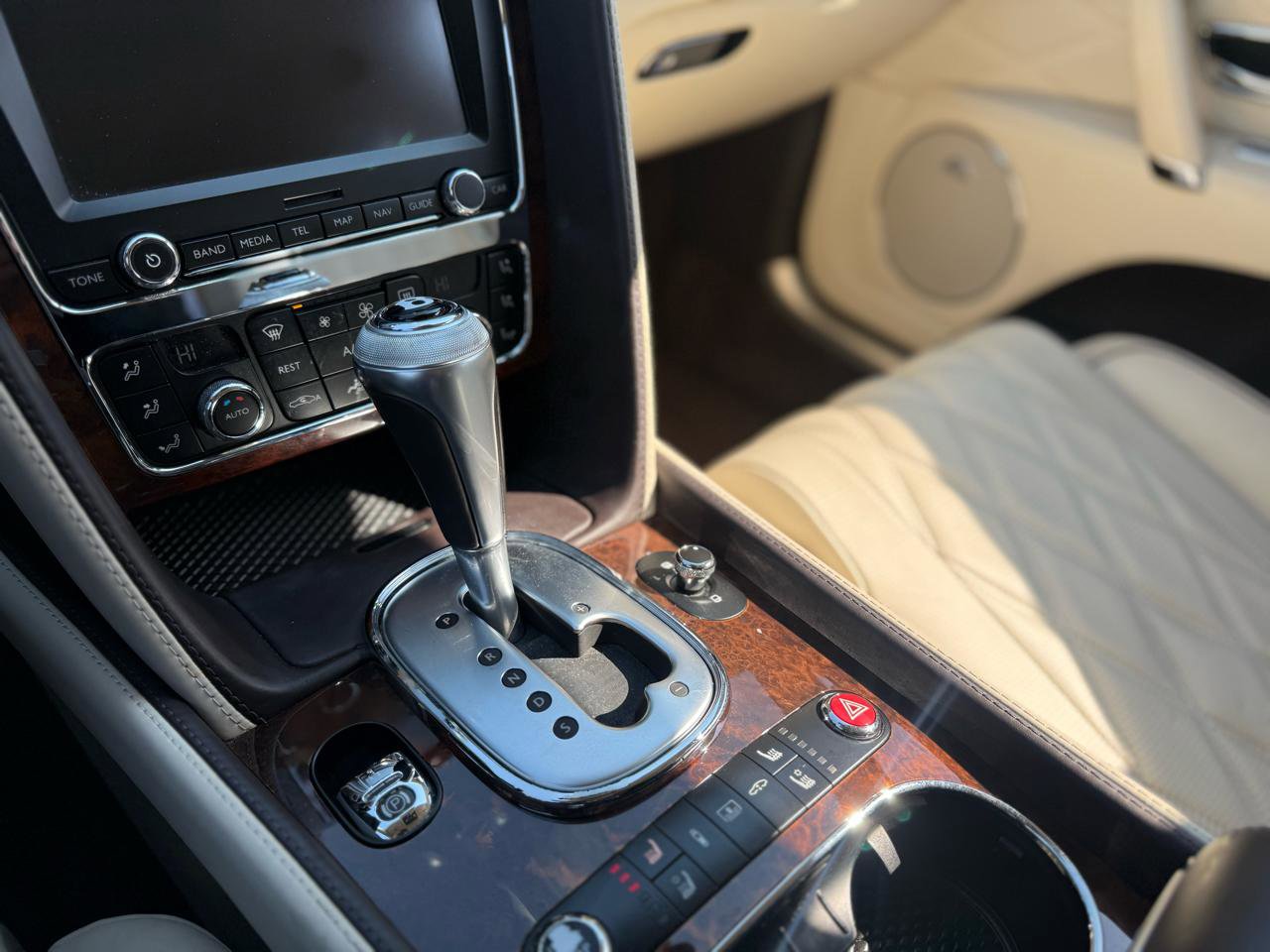 Used 2014 Bentley Flying Spur W12 AWD/4WD image 29