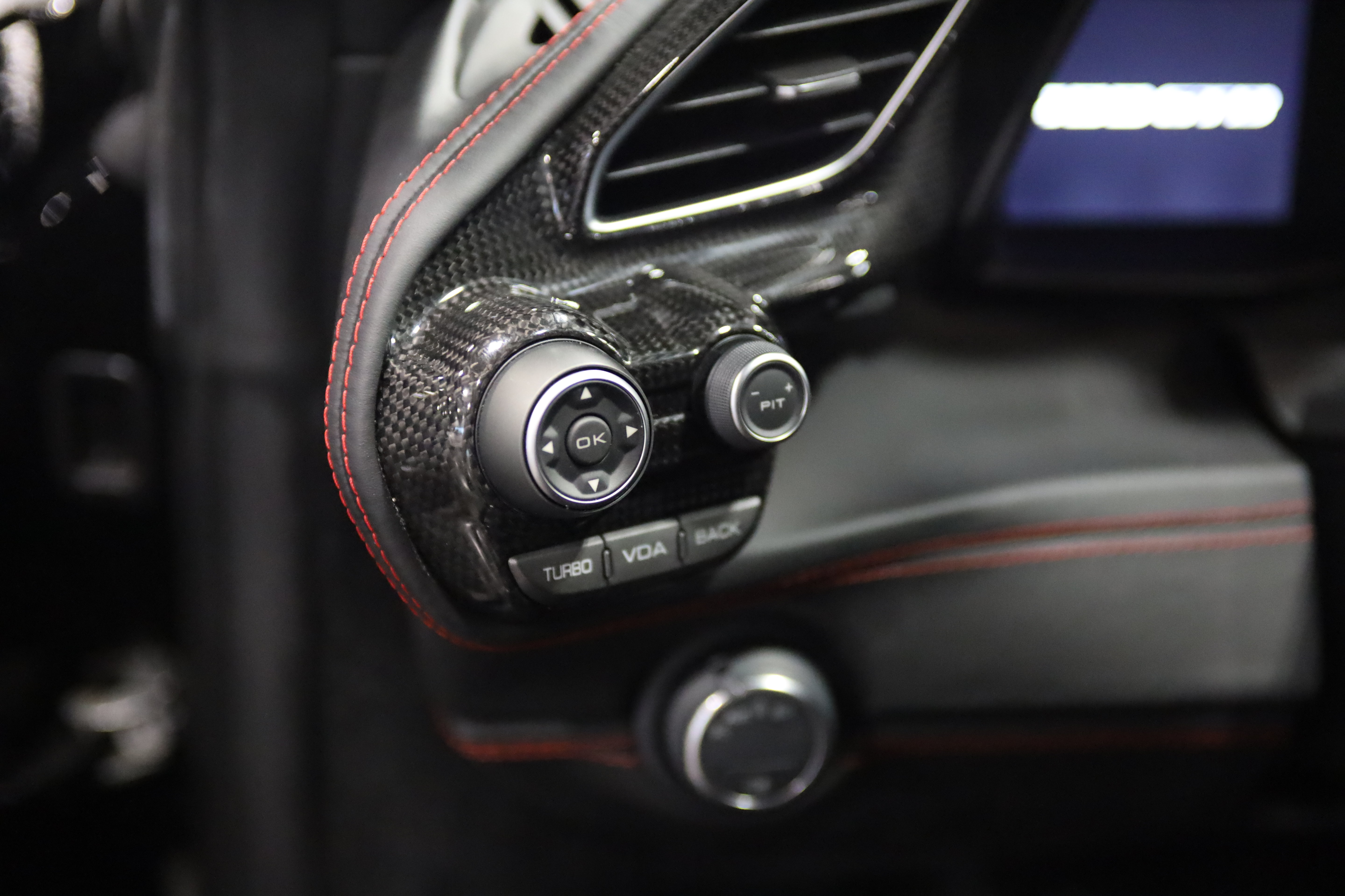 Used 2016 Ferrari 488 GTB RWD image 19
