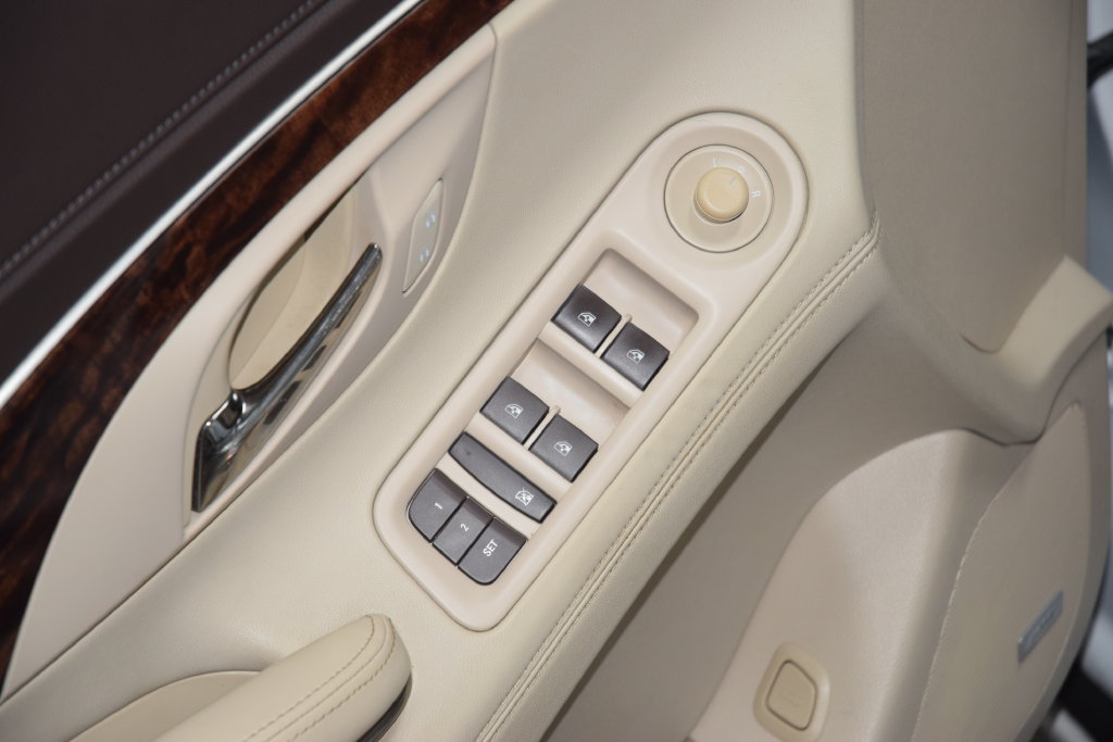 Used 2016 Buick LaCrosse Leather w/ Experience Buick Package FWD image 40