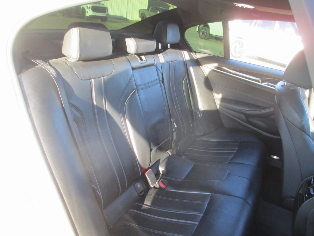 Used 2020 BMW 530i w/ Convenience Package image 18