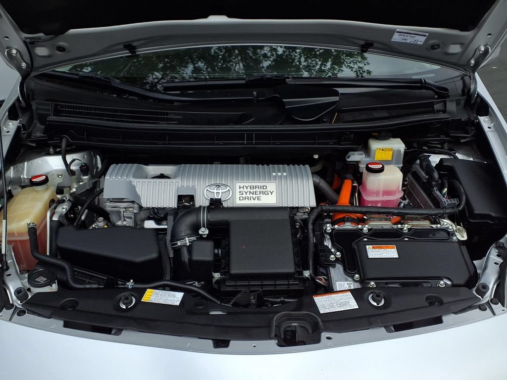 Used 2015 Toyota Prius Two FWD image 3