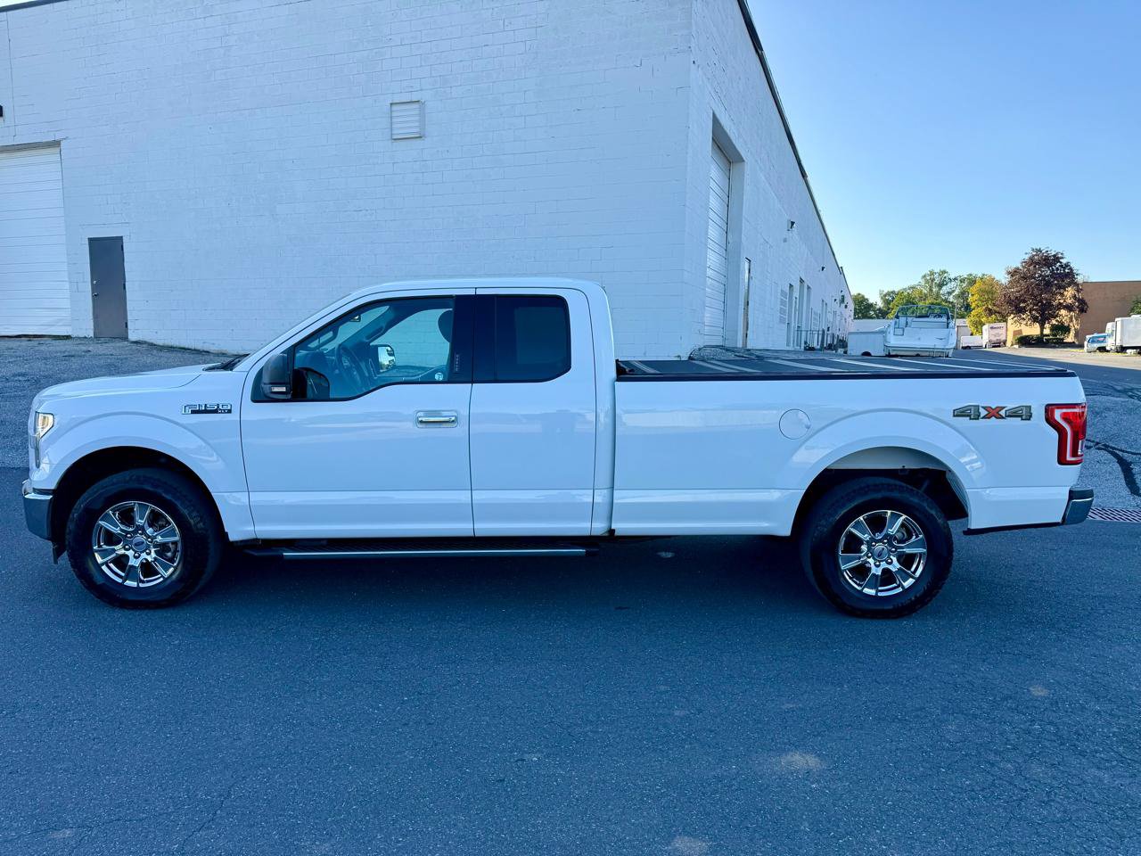 Used 2017 Ford F150 XLT w/ Equipment Group 301A Mid AWD/4WD image 8