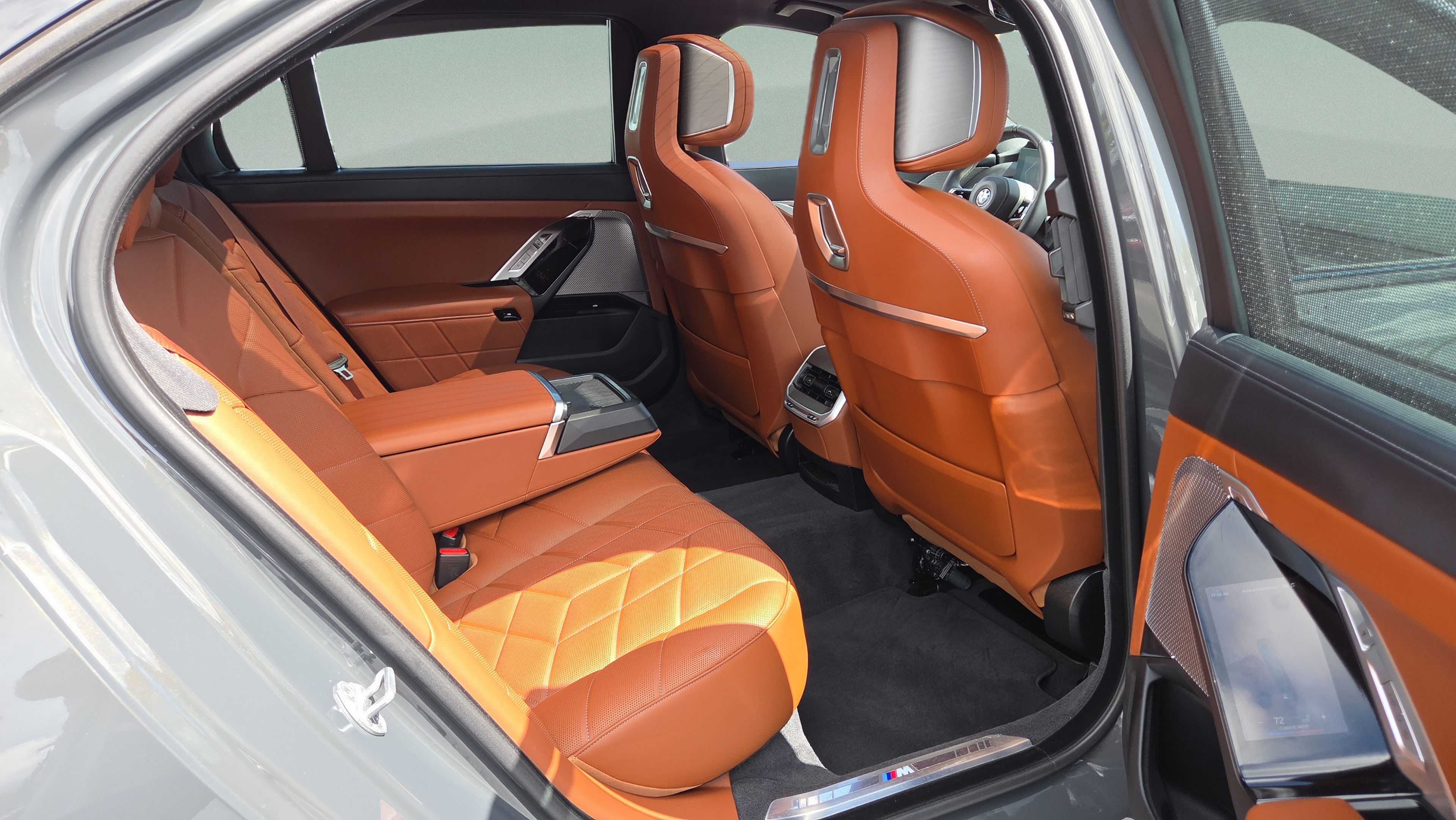 Certified 2025 BMW 760i xDrive w/ Executive Package AWD/4WD image 14