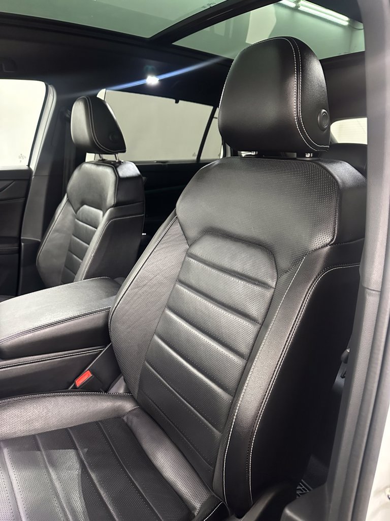Used 2024 Volkswagen Atlas Cross Sport SEL AWD/4WD image 13
