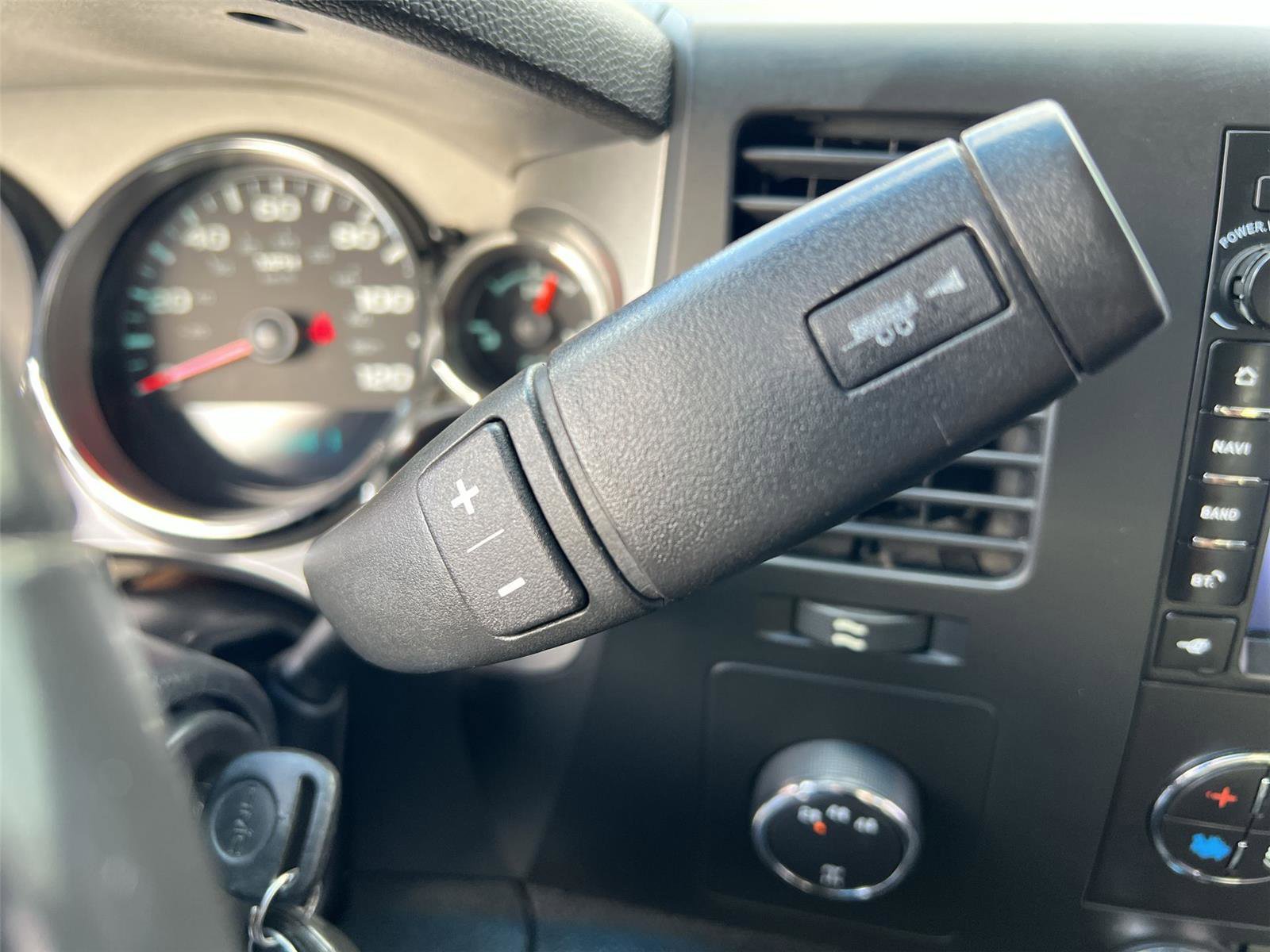 Used 2011 GMC Sierra 2500 SLE w/ SLE Preferred Package image 21