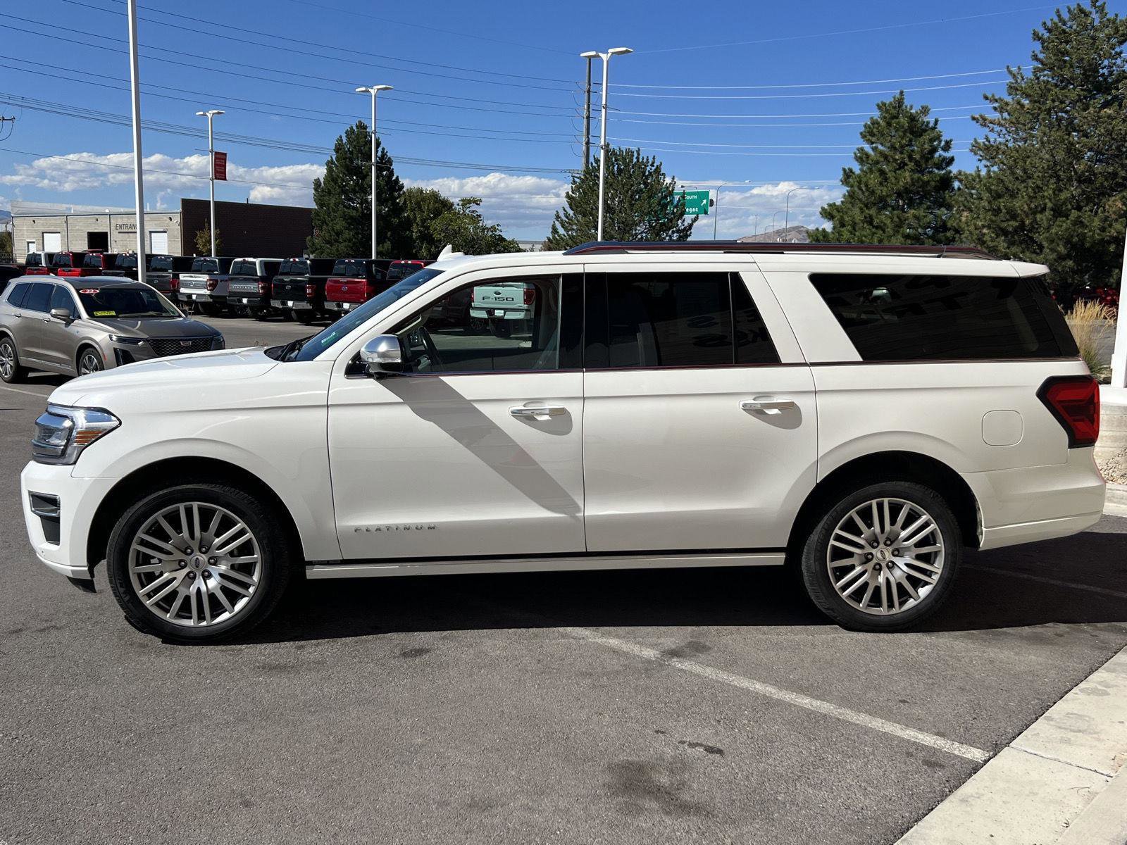 Used 2023 Ford Expedition Max Platinum image 4