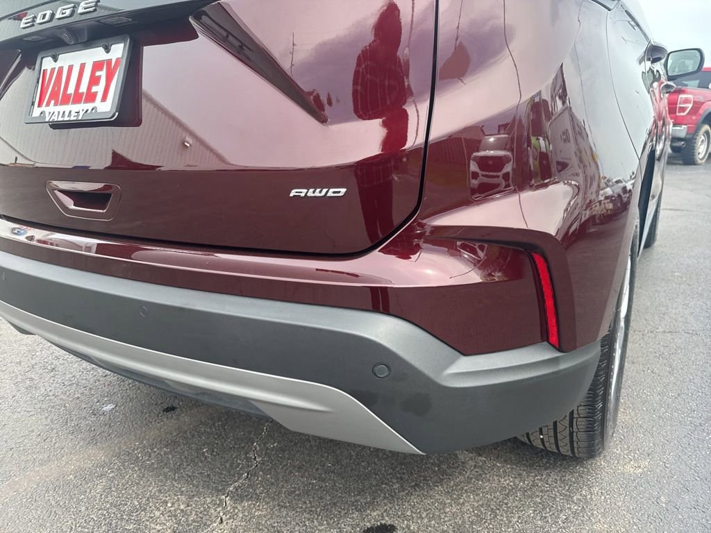 Certified 2024 Ford Edge SEL w/ Convenience Package AWD/4WD image 19