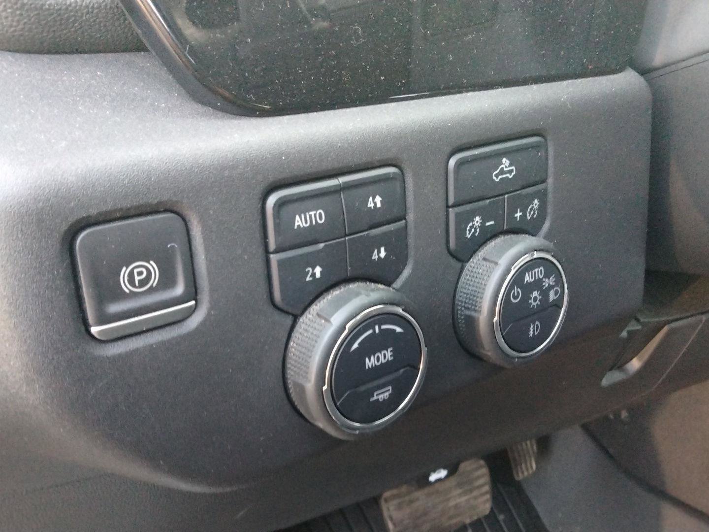 Used 2023 Chevrolet Silverado 1500 LT Trail Boss w/ Protection Package image 17