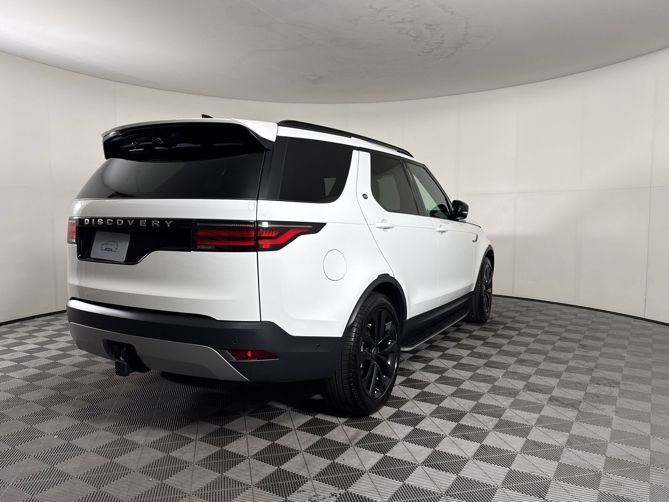 New 2026 Land Rover Discovery S AWD/4WD image 9