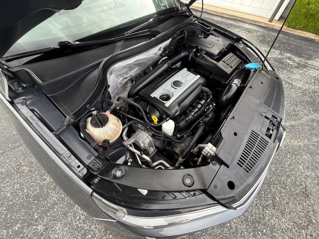 Used 2016 Volkswagen Tiguan S FWD image 38