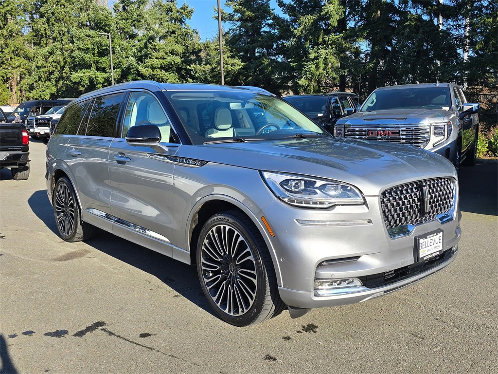 Used 2023 Lincoln Aviator Black Label w/ Dynamic Handling Package image 40