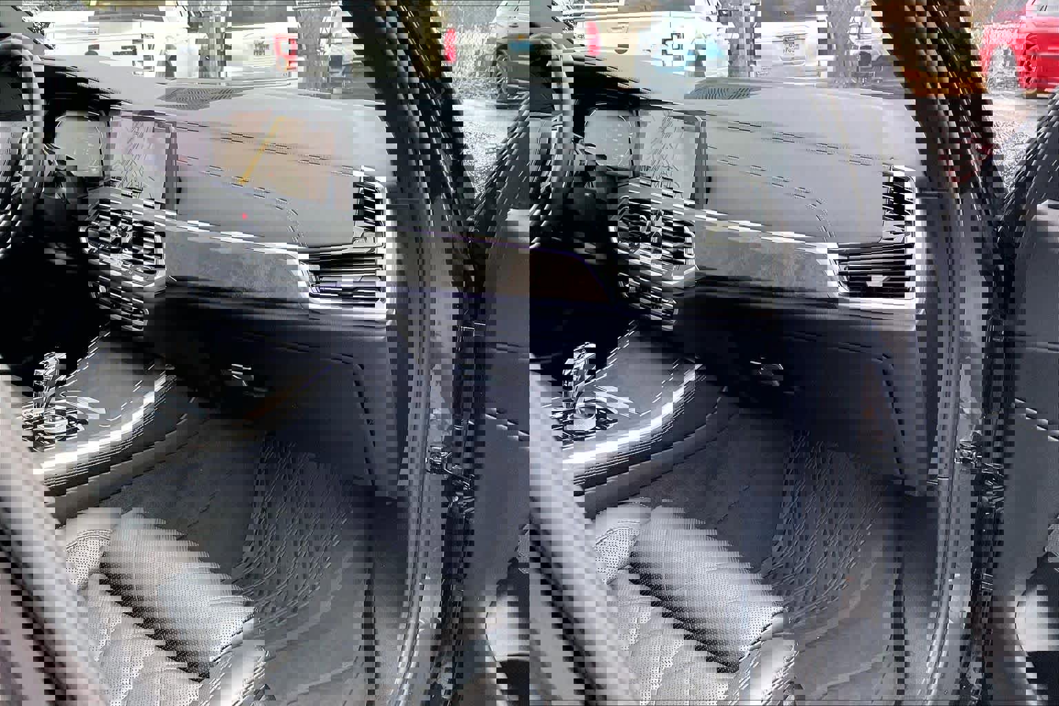 Used 2023 BMW X5 xDrive40i w/ Luxury Seating Package image 19