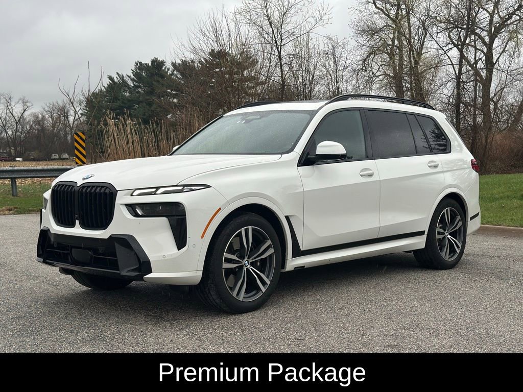 Certified 2025 BMW X7 xDrive40i w/ M Sport Package image 3