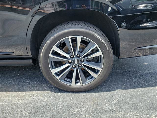 Certified 2022 Cadillac Escalade Sport w/ Touring Package RWD image 5