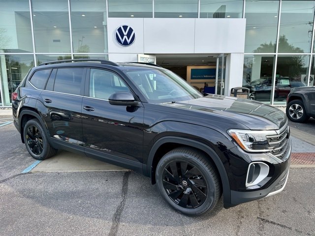 New 2026 Volkswagen Atlas SE image 1