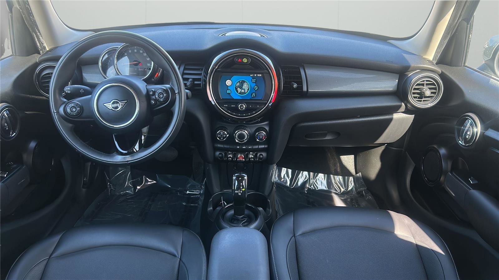 Used 2021 MINI Cooper 4-Door Hardtop image 20