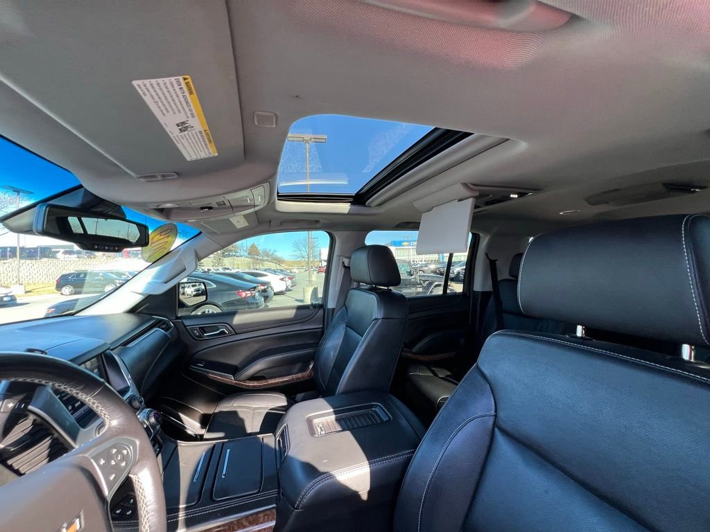 Used 2019 Chevrolet Suburban Premier image 18