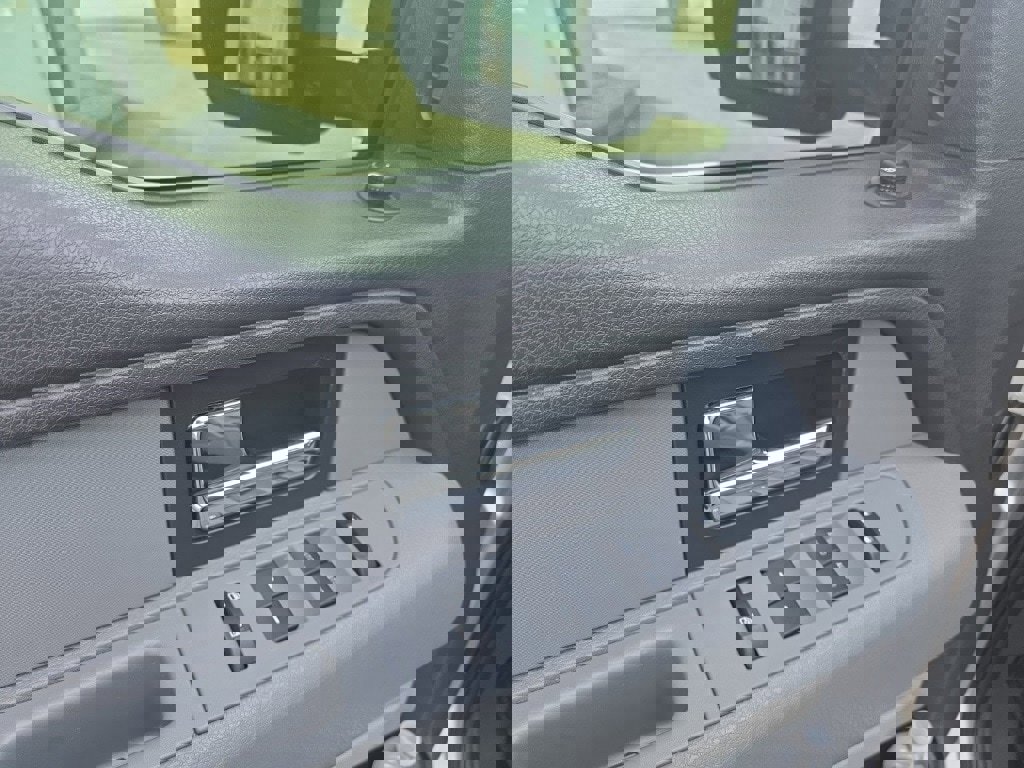 Used 2013 Ford F150 XLT w/ Luxury Equipment Group image 17