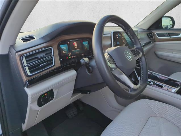 Used 2024 Volkswagen Atlas SE FWD image 14