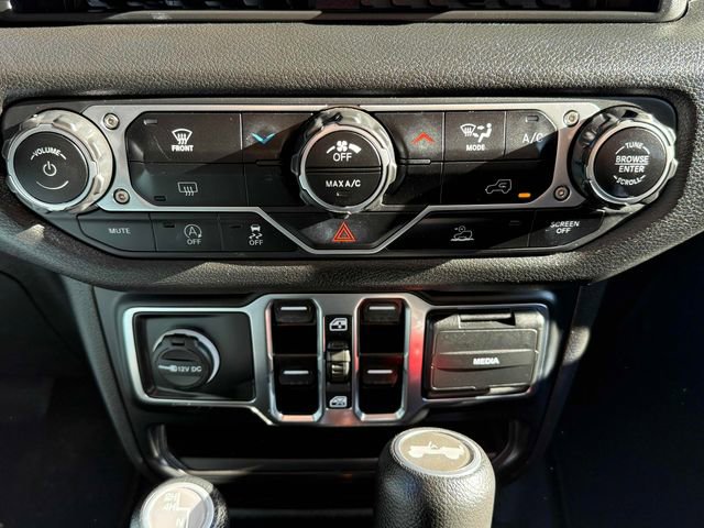 Used 2024 Jeep Wrangler Unlimited Sport AWD/4WD image 8