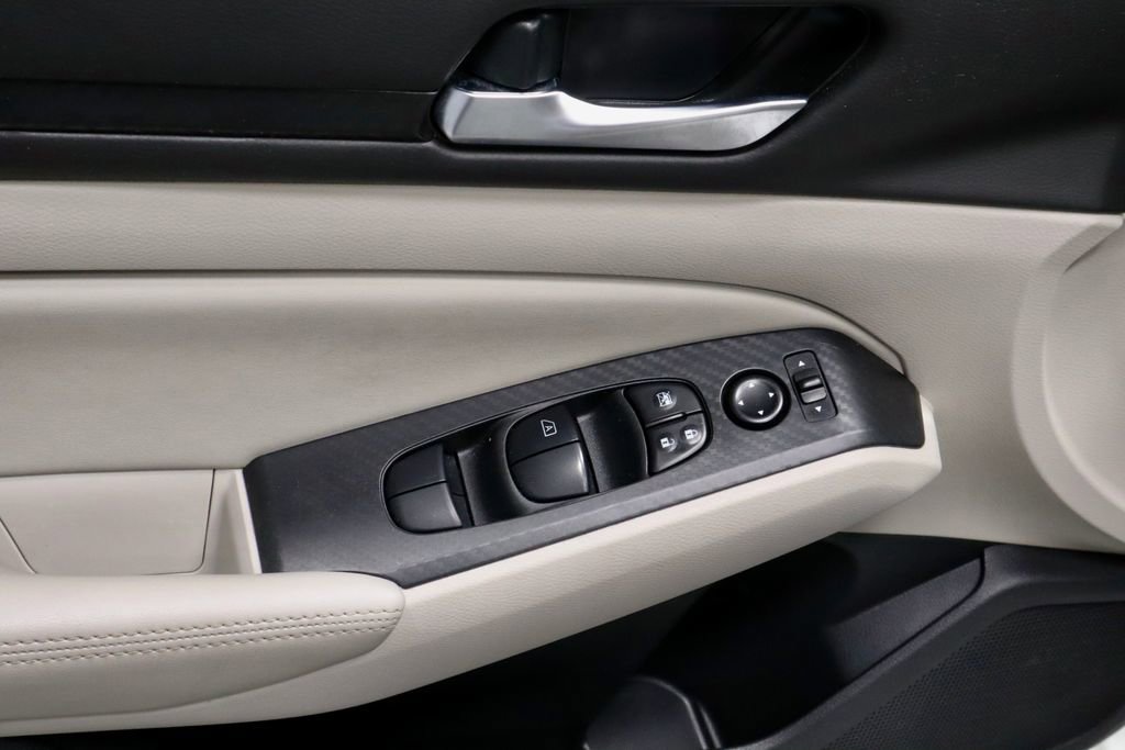 Certified 2025 Nissan Altima 2.5 SV image 22