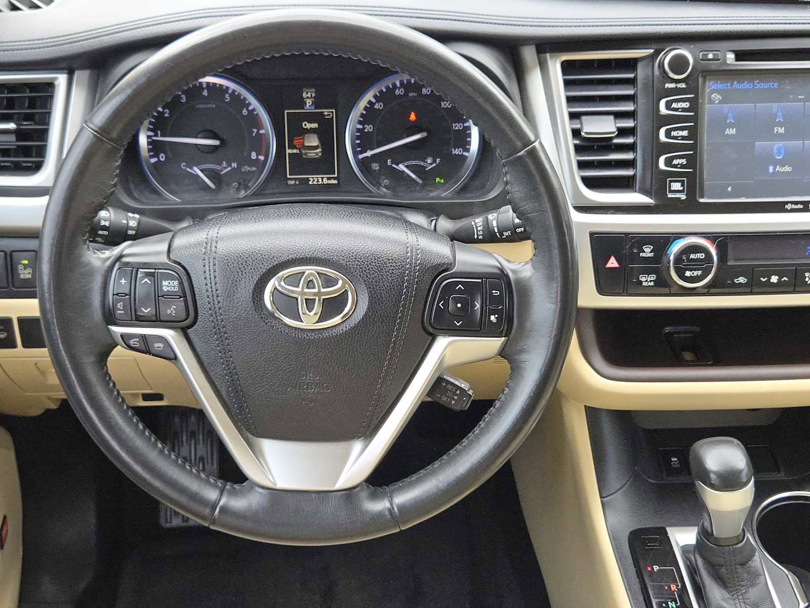 Used 2015 Toyota Highlander Limited FWD image 26