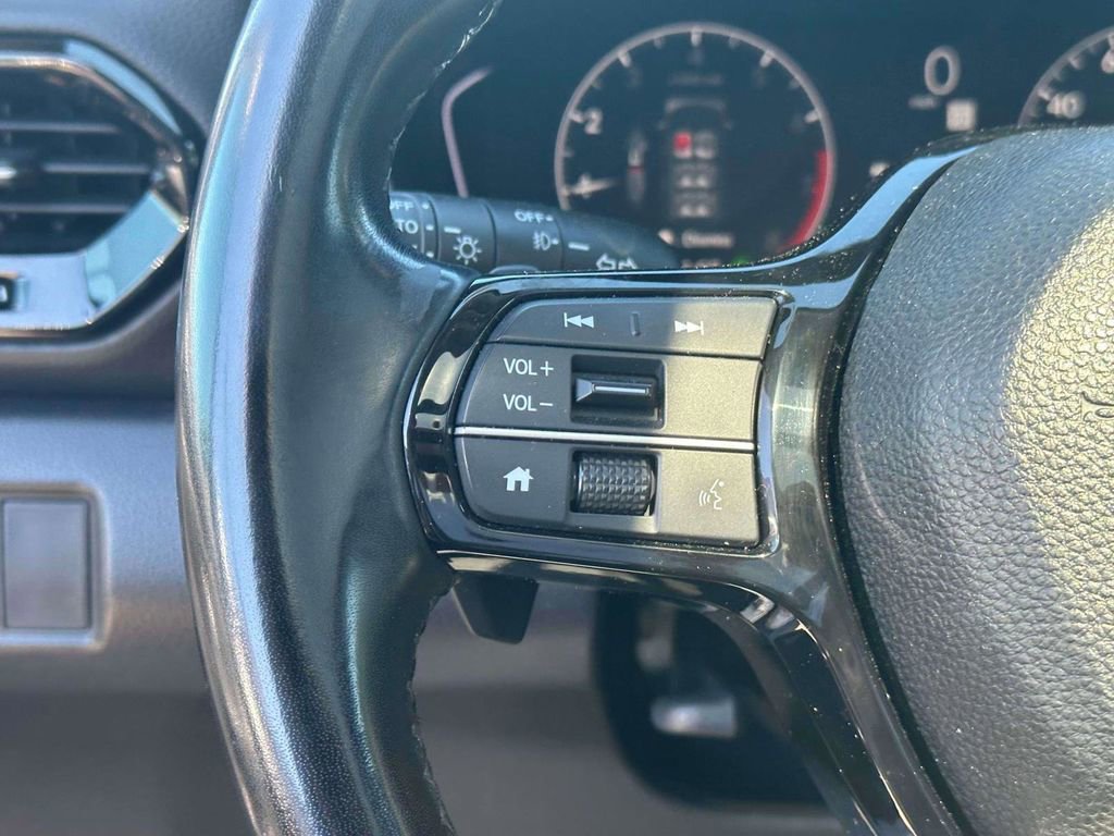 Used 2023 Honda Pilot Touring image 22