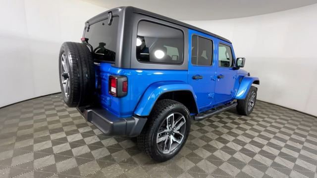Used 2024 Jeep Wrangler Unlimited w/ Convenience Group AWD/4WD image 6
