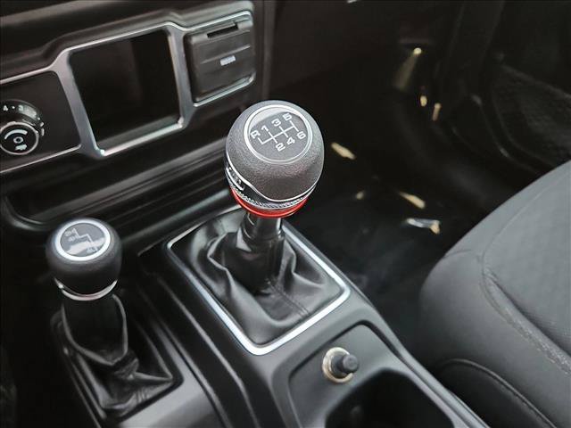 Used 2020 Jeep Gladiator Sport AWD/4WD image 11